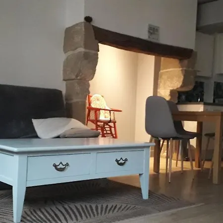 1 Er Etage , St Goustan Port *
