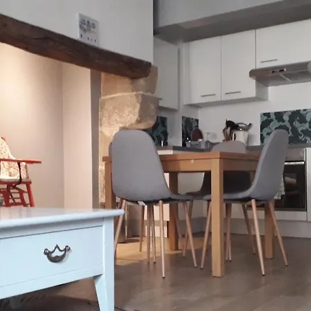 1 Er Etage , St Goustan Port * Auray