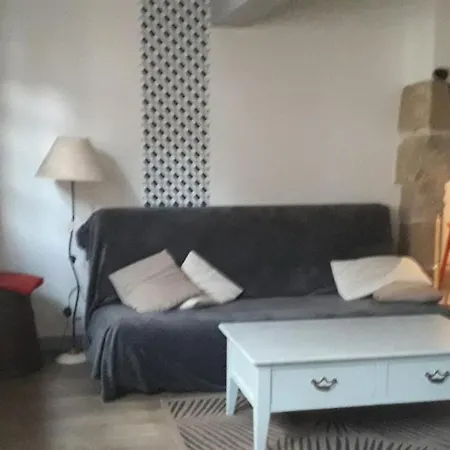 1 Er Etage , St Goustan Port *